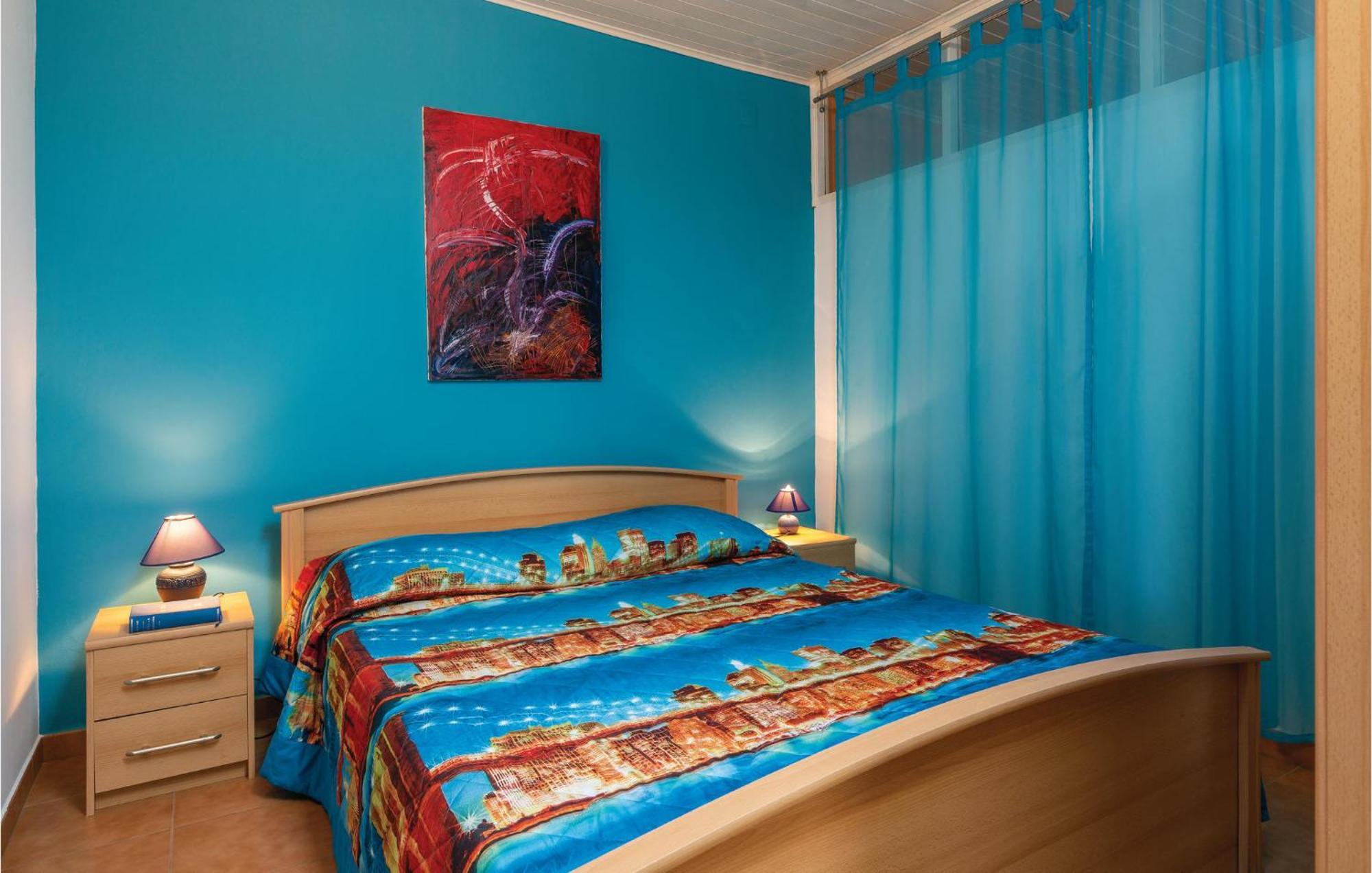 Cozy Apartment In Tar With House Sea View Tar-Vabriga ภายนอก รูปภาพ